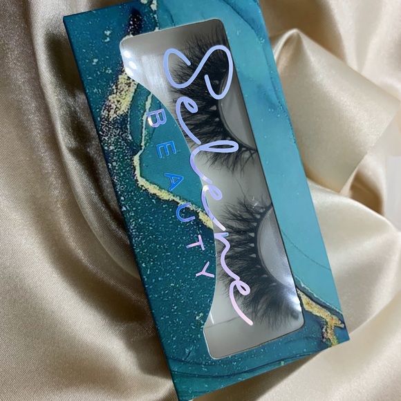 False lashes - Picture 2 of 2